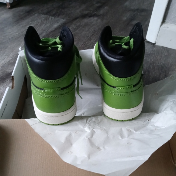 Women's Air Jordan 1 MD  Size 8.5 - Picture 10 of 11